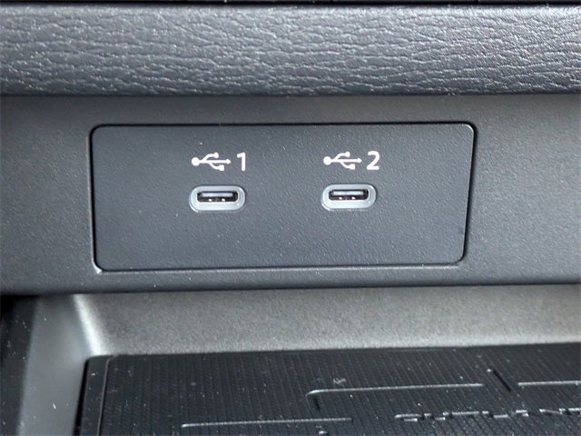 2025 Mitsubishi Outlander Base