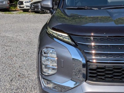 2024 Mitsubishi Outlander Base