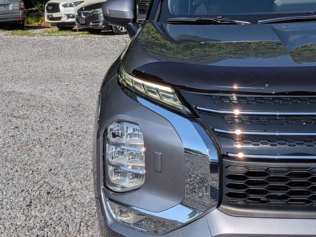 2024 Mitsubishi Outlander Base