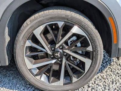 2024 Mitsubishi Outlander Base