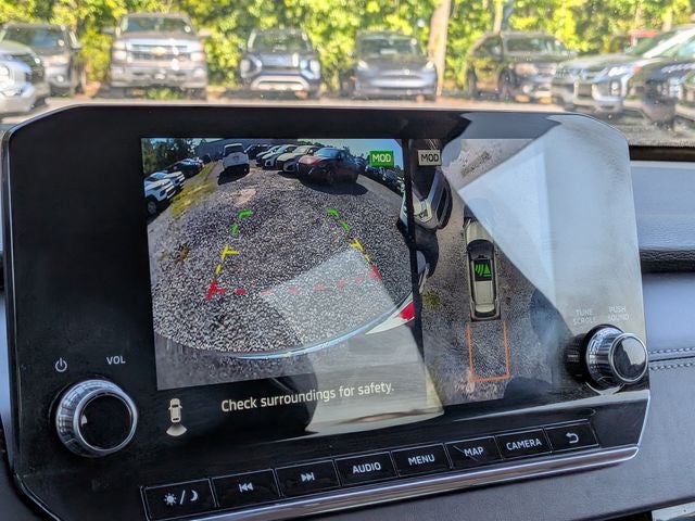 2024 Mitsubishi Outlander Base