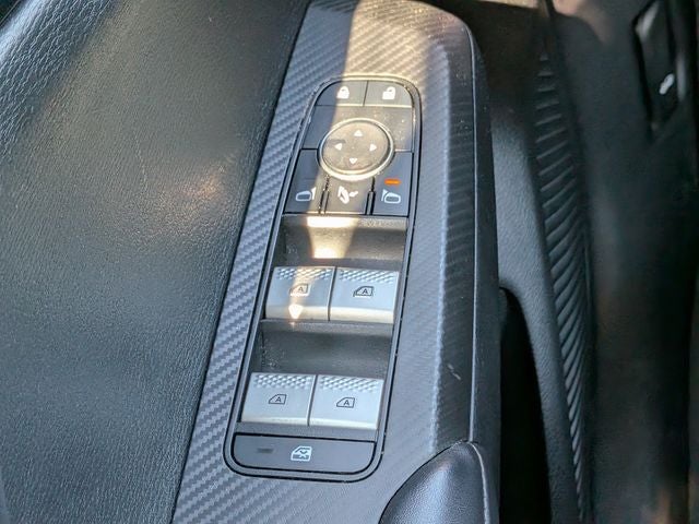 2024 Mitsubishi Outlander Base