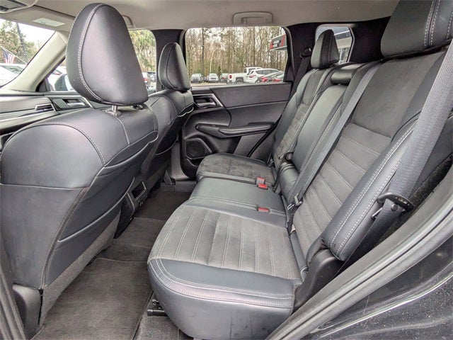 2024 Mitsubishi Outlander SE