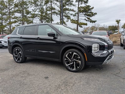 2024 Mitsubishi Outlander SE