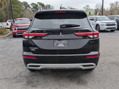 2024 Mitsubishi Outlander SE