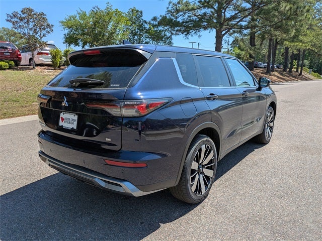 2025 Mitsubishi Outlander SE