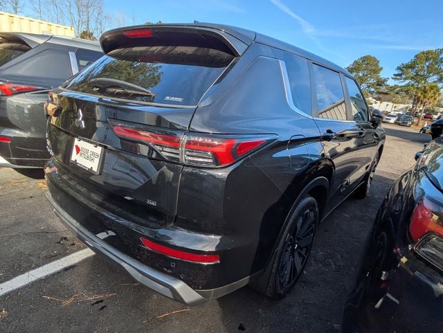 2025 Mitsubishi Outlander SE