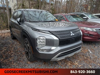 2024 Mitsubishi Outlander Base