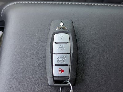 2025 Mitsubishi Outlander Base