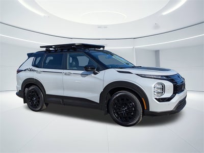 2026 Mitsubishi Outlander Base