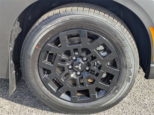 2026 Mitsubishi Outlander Base