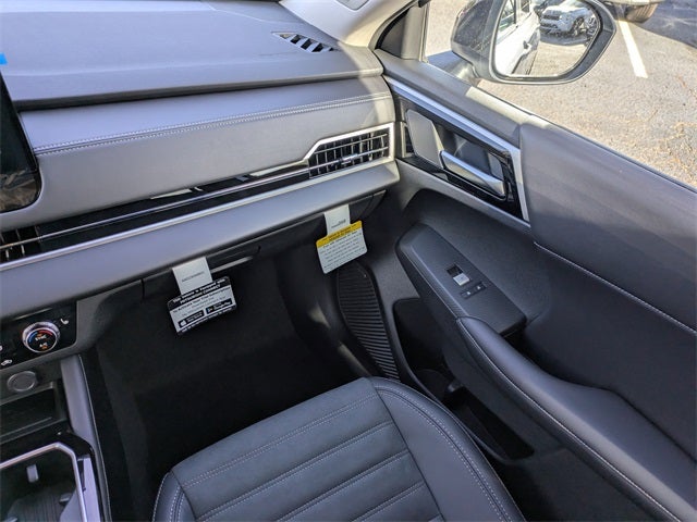 2026 Mitsubishi Outlander Base