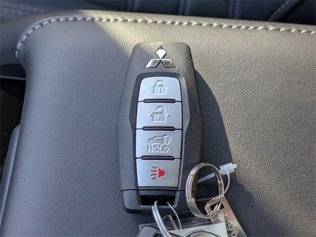 2026 Mitsubishi Outlander Base