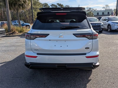 2026 Mitsubishi Outlander Base