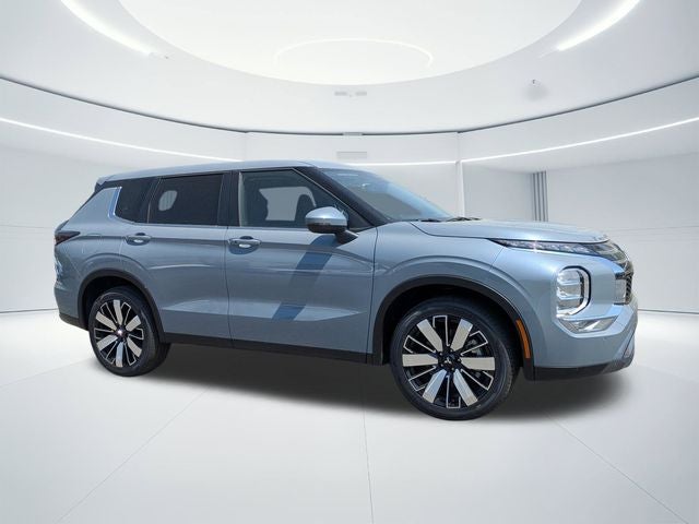 2026 Mitsubishi Outlander Base