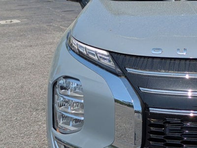 2026 Mitsubishi Outlander Base