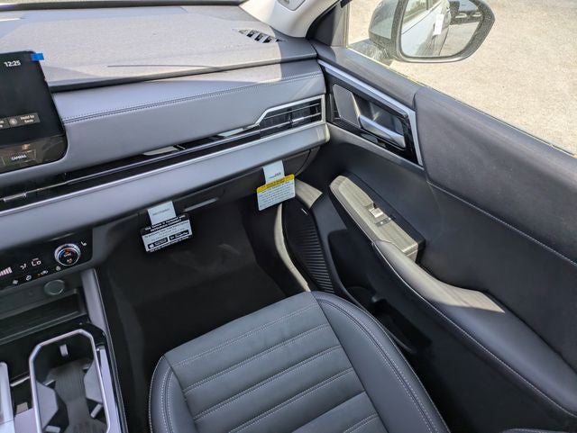 2026 Mitsubishi Outlander Base