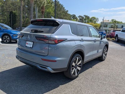 2026 Mitsubishi Outlander Base