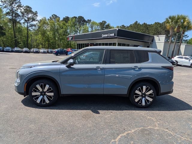 2026 Mitsubishi Outlander Base