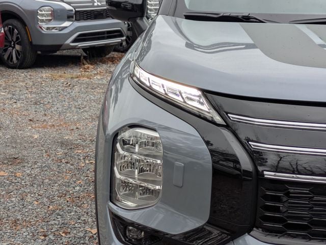 2026 Mitsubishi Outlander Base