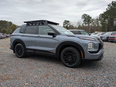 2026 Mitsubishi Outlander Base