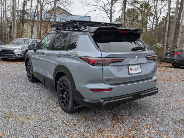 2026 Mitsubishi Outlander Base