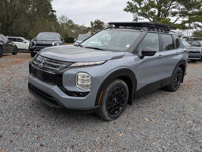 2026 Mitsubishi Outlander Base