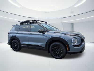 2026 Mitsubishi Outlander Base