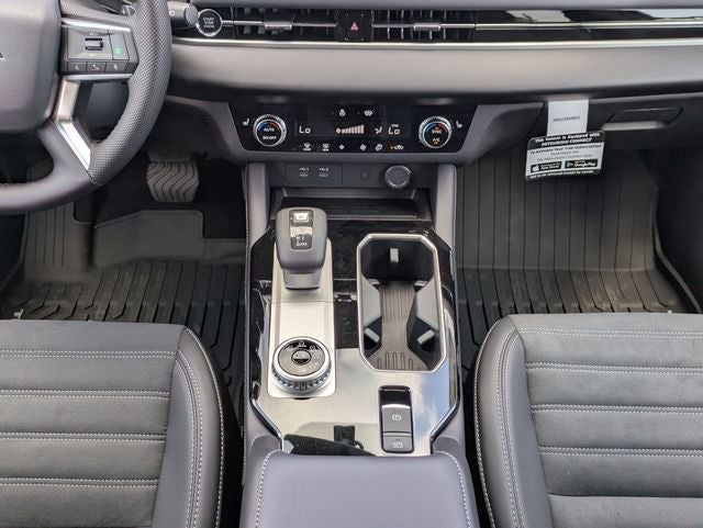 2026 Mitsubishi Outlander Base