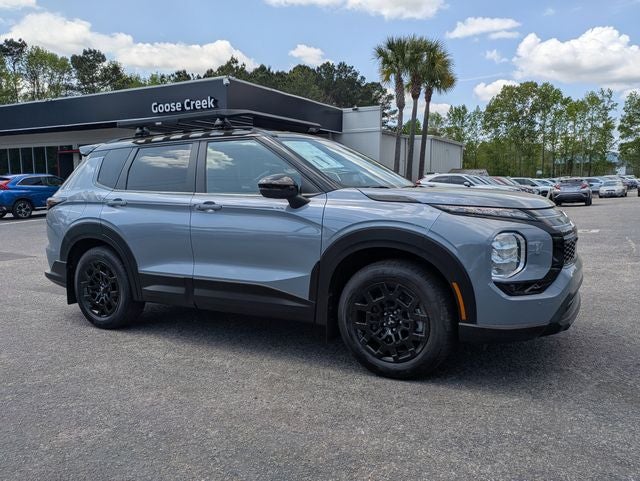 2026 Mitsubishi Outlander Base