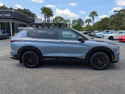 2026 Mitsubishi Outlander Base