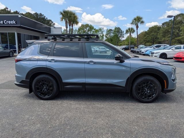 2026 Mitsubishi Outlander Base