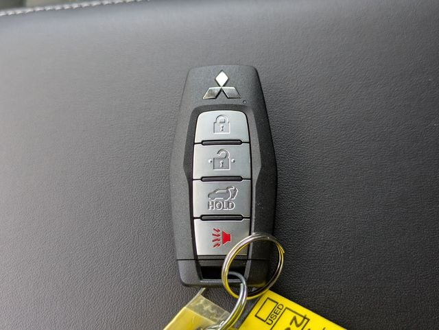 2026 Mitsubishi Outlander Base