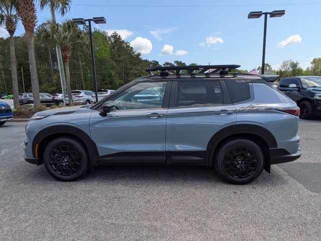 2026 Mitsubishi Outlander Base