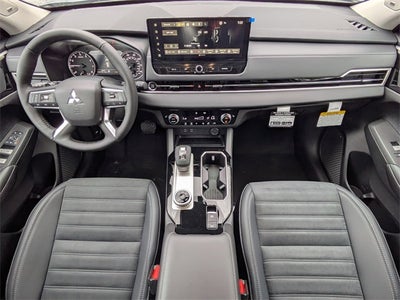 2026 Mitsubishi Outlander Base