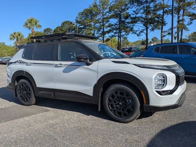 2026 Mitsubishi Outlander Base