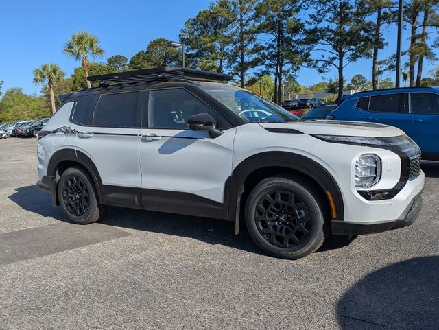 2026 Mitsubishi Outlander Base