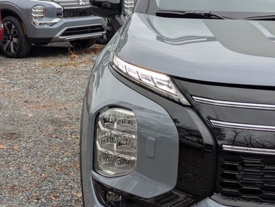 2026 Mitsubishi Outlander Base