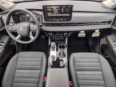 2026 Mitsubishi Outlander Base