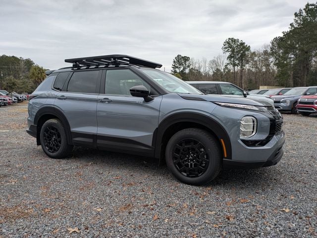 2026 Mitsubishi Outlander Base