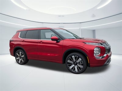 2025 Mitsubishi Outlander Base