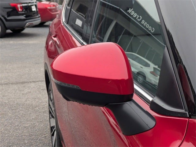 2025 Mitsubishi Outlander Base