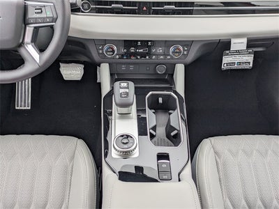 2025 Mitsubishi Outlander Base