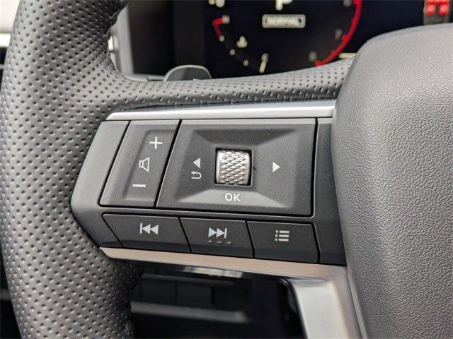 2025 Mitsubishi Outlander Base