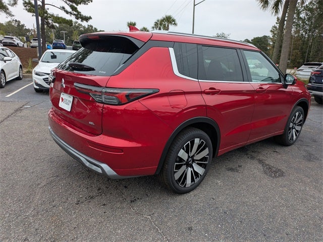 2025 Mitsubishi Outlander Base