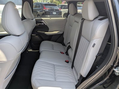 2025 Mitsubishi Outlander Platinum Edition