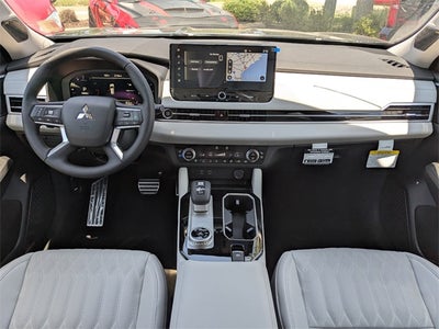 2025 Mitsubishi Outlander Platinum Edition