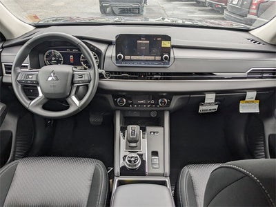 2025 Mitsubishi Outlander PHEV Base