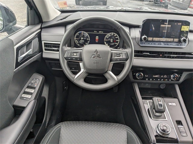 2025 Mitsubishi Outlander PHEV Base