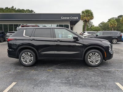 2025 Mitsubishi Outlander PHEV Base